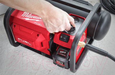 Изображение товара Воздушный компрессор Milwaukee M18FAC-0 FUEL / 4933472166