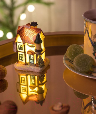 Изображение товара Световая фигурка Лючия Рождественский домик III Анжу