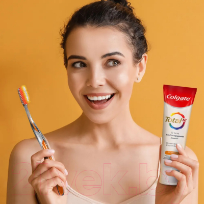 Зубная паста Colgate Total 12 Витаминный Заряд (100мл)