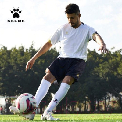 Футбольная форма Kelme Short-Sleeved Football Suit / 8151ZB1004-100 (M, белый)