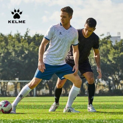 Футбольная форма Kelme Short-Sleeved Football Suit / 8151ZB1006-100 (M, белый)