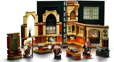 Конструктор Lego Harry Potter Учеба в Хогвартсе: Урок защиты / 76397