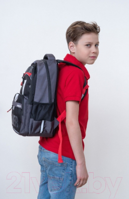 Школьный рюкзак Grizzly RB-254-2 (черный/красный)