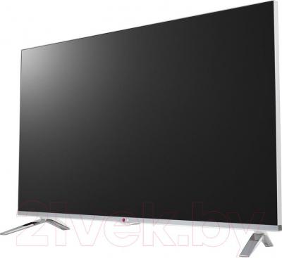 Телевизор LG 42LB677V - вполоборота