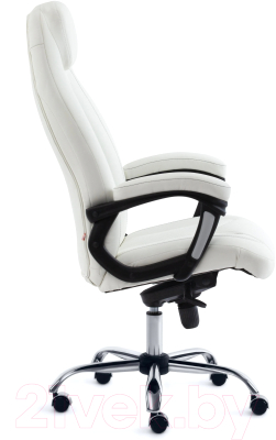 Кресло офисное Tetchair Boss люкс кожзам/хром (белый)