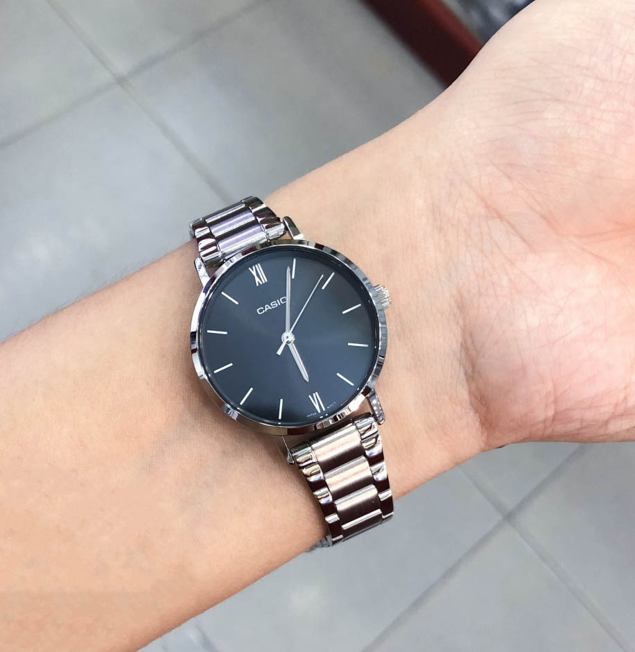 Часы наручные женские Casio LTP-VT02D-1A — фото 5