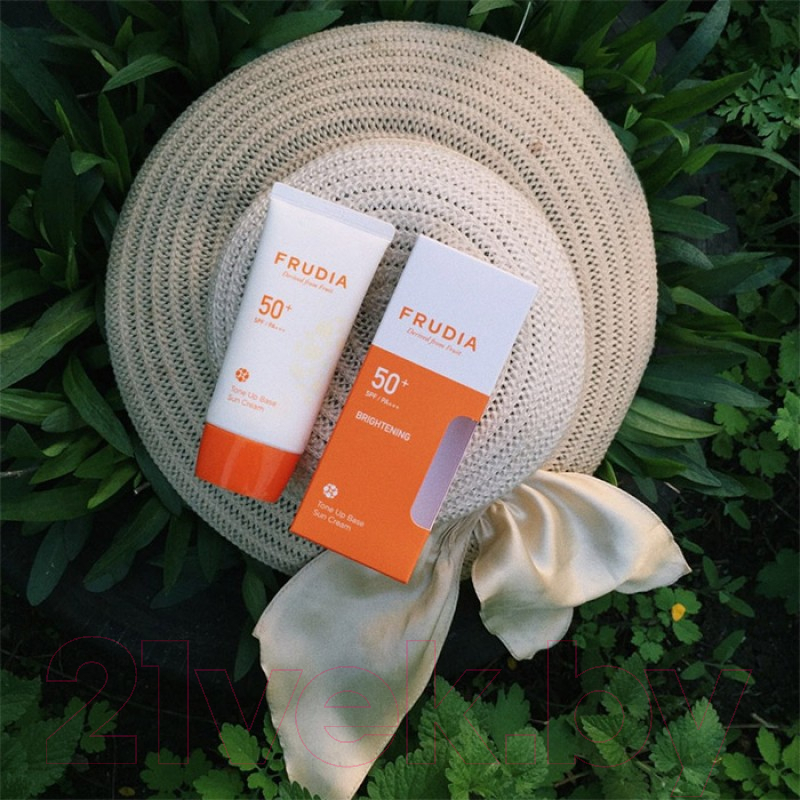 Крем солнцезащитный Frudia Tone Up Base Sun Cream SPF50+ PA+++ (50г) — фото 3