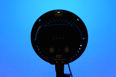 Комплект оборудования для фотостудии FST LED-1682RGB Kit / 00-00000212