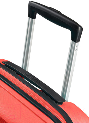 Чемодан на колесах American Tourister Bon Air Dlx MB2*30 001