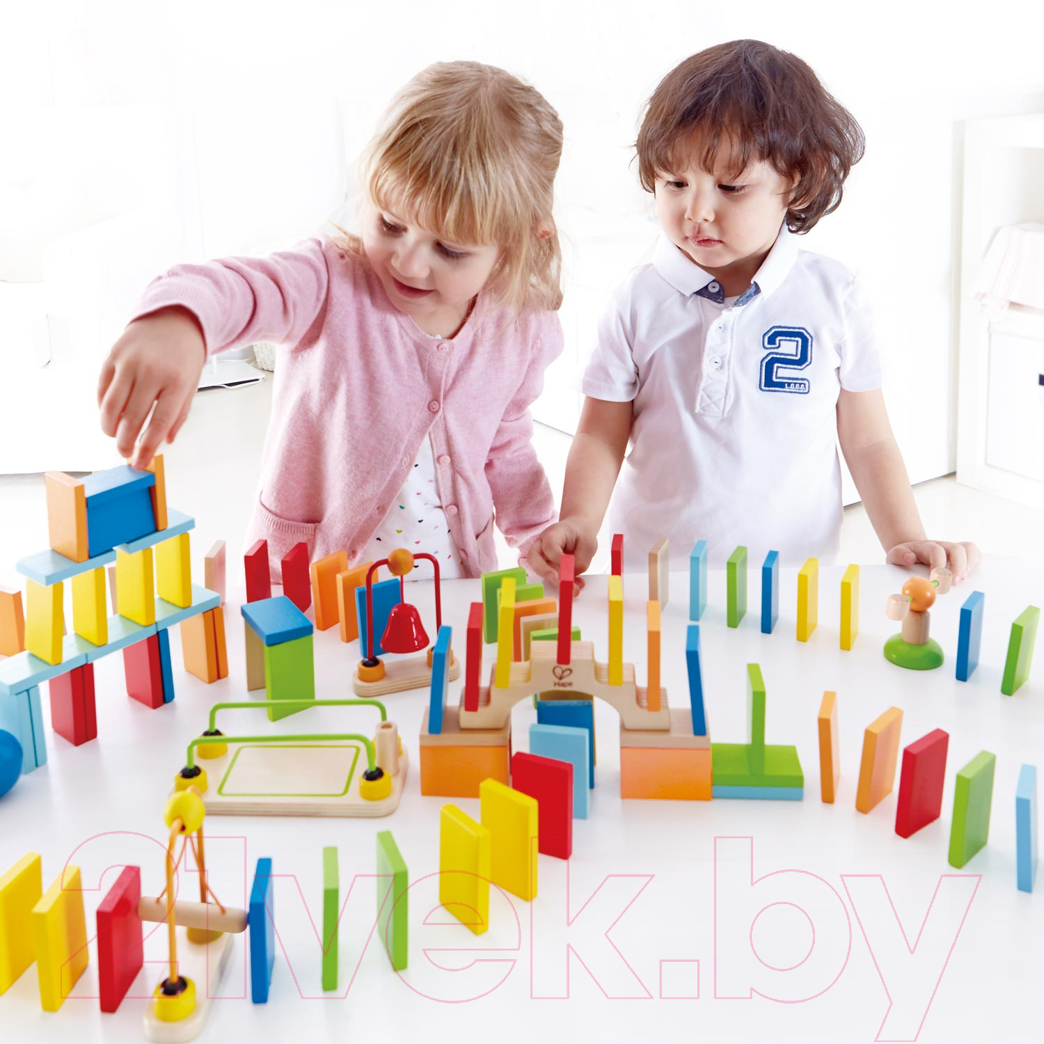 Настольная игра Hape Падающее домино Классическое / E1042_HP — фото 6