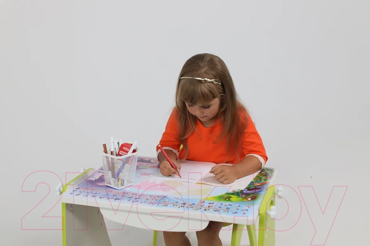 Комплект мебели с детским столом Tech Kids День-Ночь / 14-448