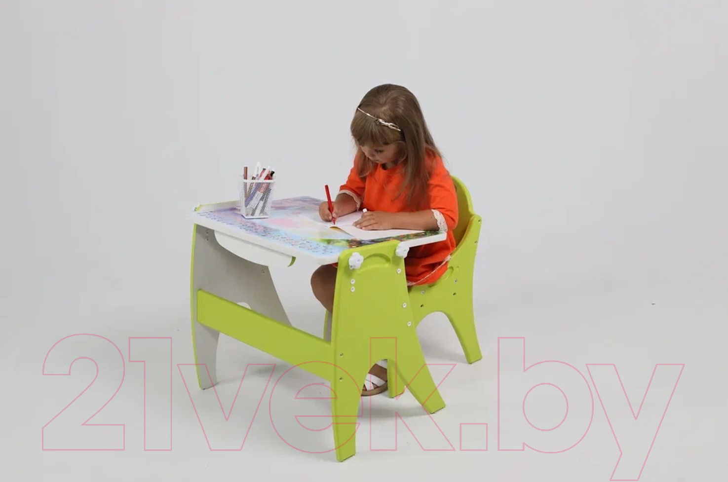 Комплект мебели с детским столом Tech Kids Части Света / 14-449