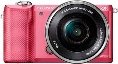 Беззеркальный фотоаппарат Sony ILCE-5000L (розовый) - вид спереди