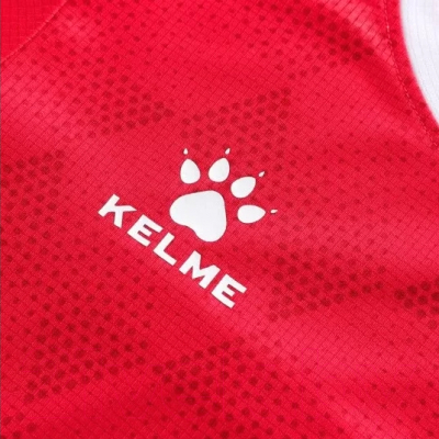 Футбольная форма Kelme Short-Sleeved Football Suit / 8151ZB3001-600 (р.160, красный)