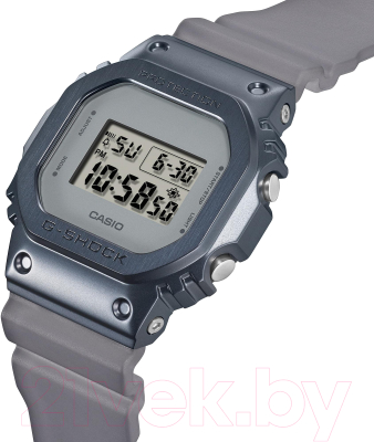 Часы наручные унисекс Casio GM-5600MF-2E