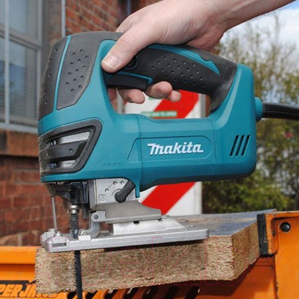 Профессиональный электролобзик Makita 4350FCTJ