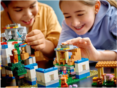 Конструктор Lego Minecraft Деревня лам 21188