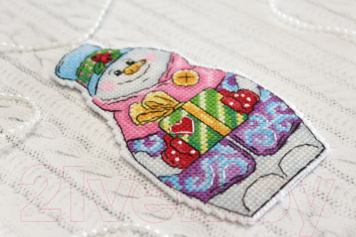 Набор для вышивания М.П.Студия Снеговик с подарками / Р-844М