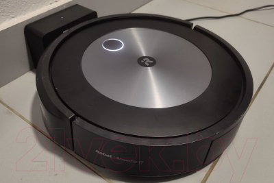 Робот-пылесос iRobot Roomba j7 Plus