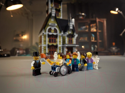 Изображение товара Конструктор Lego Creator Expert Дом с привидениями 10273
