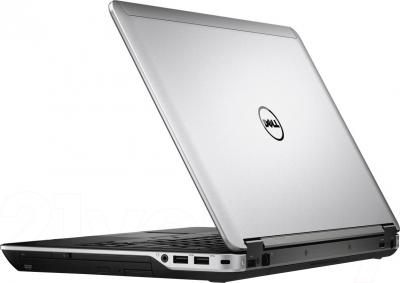 Ноутбук Dell Latitude E6440 (CA020LE64408RUS) - вид сзади