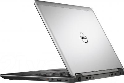 Ноутбук Dell Latitude E7440 (CA022RUSSIALE74406RUS) - вид сзади