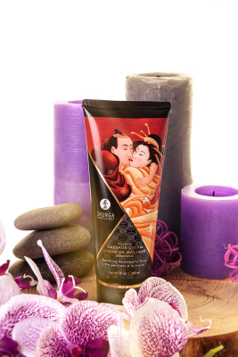 Изображение товара Эротическое массажное масло Shunga Sparkling Strawberry Wine / 274108 (200мл)