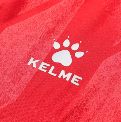Футбольная форма Kelme Short-Sleeved Football Suit / 8251ZB1007-600 (XL, красный)