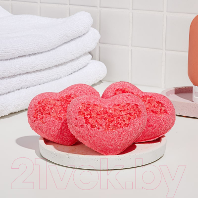 Бомбочка для ванны Savonry Сердечко с маслами и солью  (розовый)
