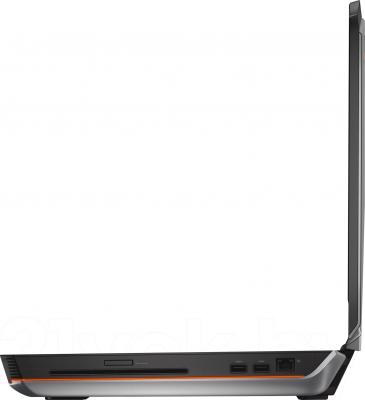 Ноутбук Dell Alienware 18 (A18-6429) - вид сбоку