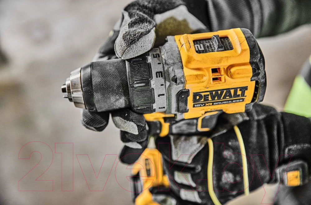 Профессиональная дрель-шуруповерт DeWalt DCD800nt