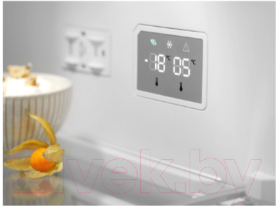Изображение товара Холодильник с морозильником Electrolux LNT7ME34K1
