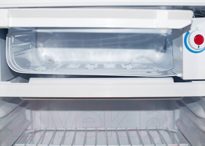 Холодильник с морозильником Renova RID-80W