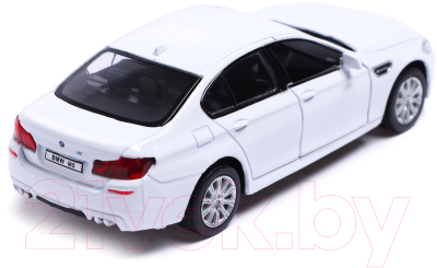 Масштабная модель автомобиля Автоград BMW M5 / 5094601 (белый)