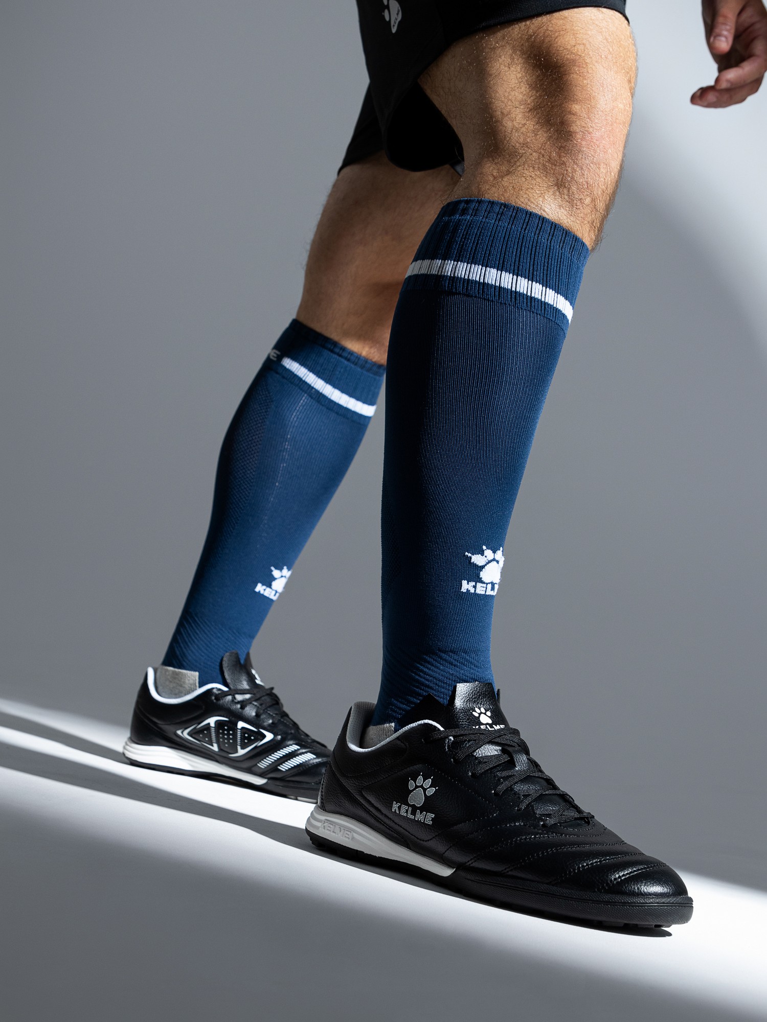 Гетры футбольные Kelme Football / 8101WZ5001-424 (р.39-44, темно-синий) — фото 4