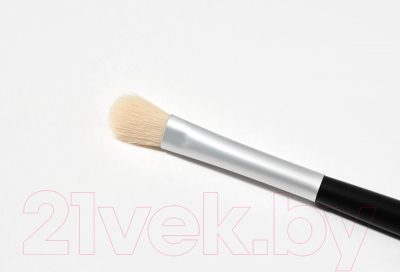 Кисть для макияжа Provoc Eyeshadow Brush Medium