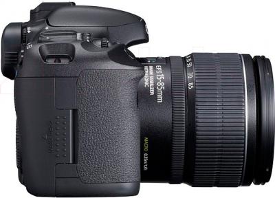 Зеркальный фотоаппарат Canon EOS 7D Kit 15-85mm IS - вид сбоку