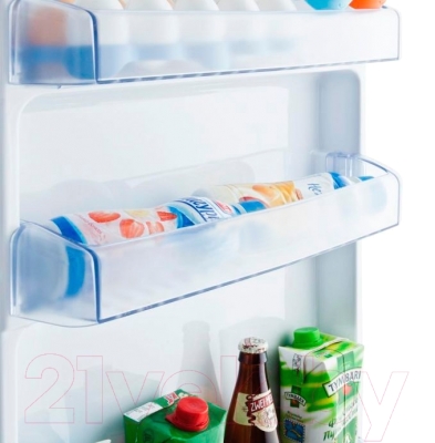 Холодильник с морозильником Beko CS328020