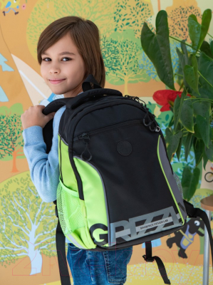 Школьный рюкзак Grizzly RB-259-1m (черный/салатовый/серый)