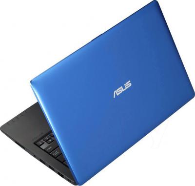 Ноутбук Asus X200MA-KX243H - вид сзади