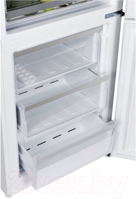 Холодильник с морозильником Korting KNFC 62370 GW