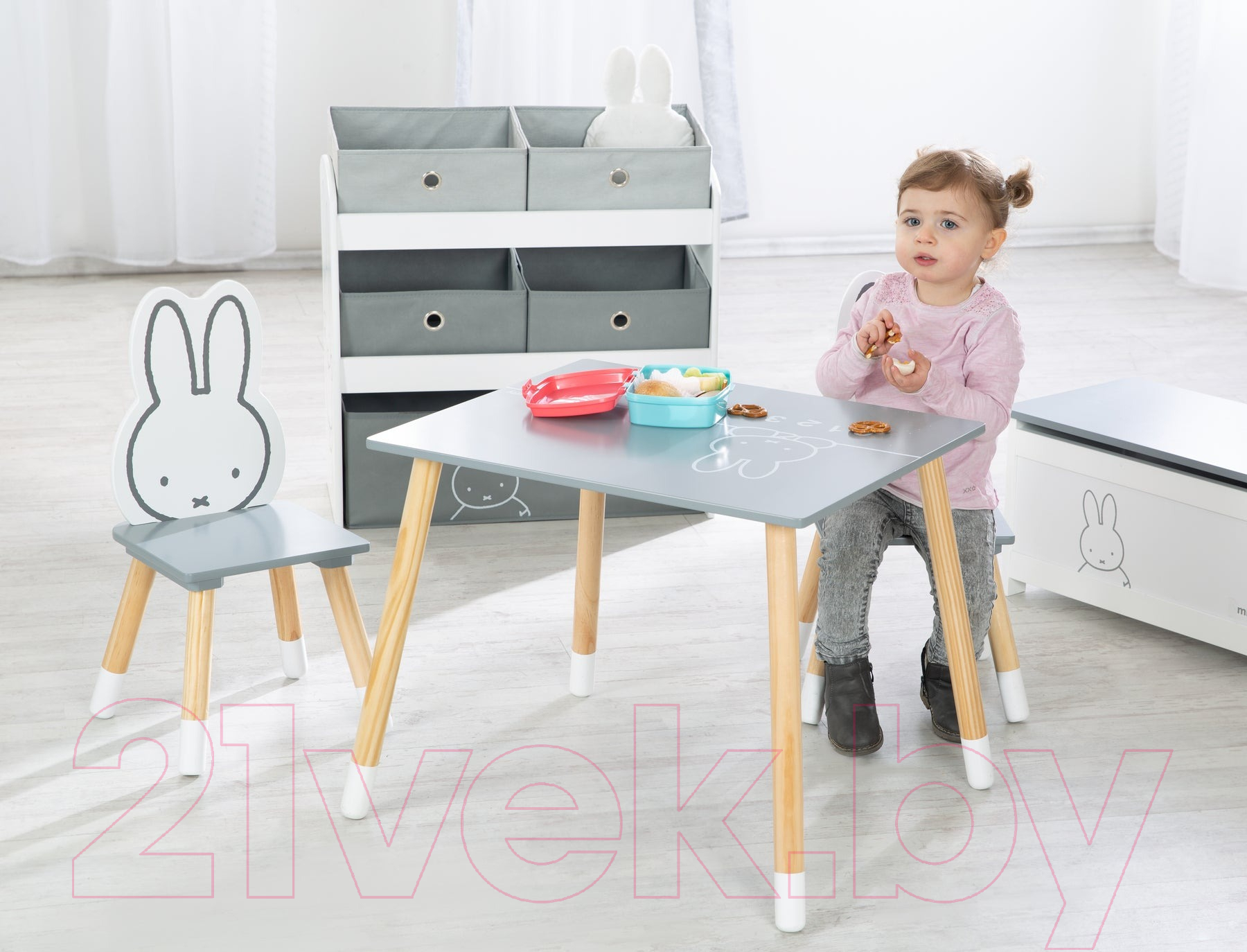 Комплект мебели с детским столом Roba Miffy / 450019D210