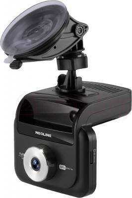 Автомобильный видеорегистратор NeoLine X-COP 9500 - общий вид с креплением