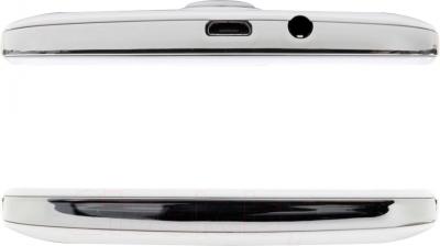 Смартфон Prestigio MultiPhone 5307 Duo (белый) - вид сзади и снизу