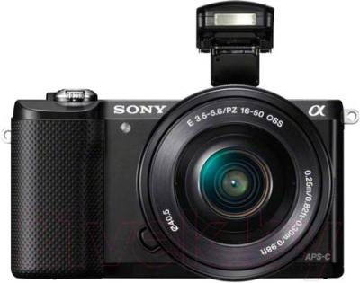 Беззеркальный фотоаппарат Sony ILCE-5000Y - вид спереди