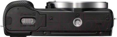 Беззеркальный фотоаппарат Sony ILCE-5000Y - вид снизу