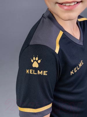 Футбольная форма Kelme Short Sleeve Football Suit / 3873001-037 (р. 120, черный)