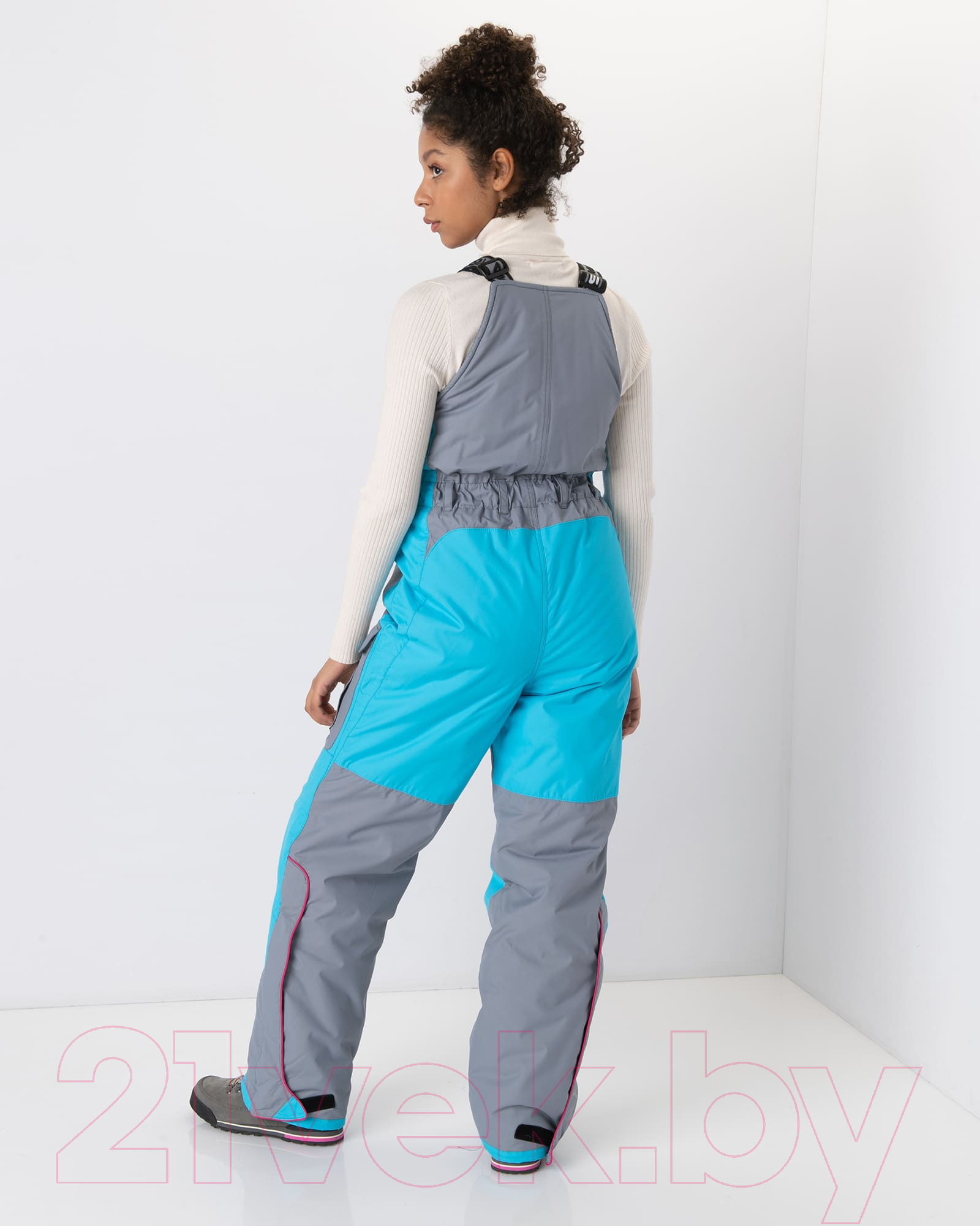 Костюм для охоты и рыбалки Huntsman Siberia зима Lady серый/голубой (р-р 48-50/170-176) — фото 3