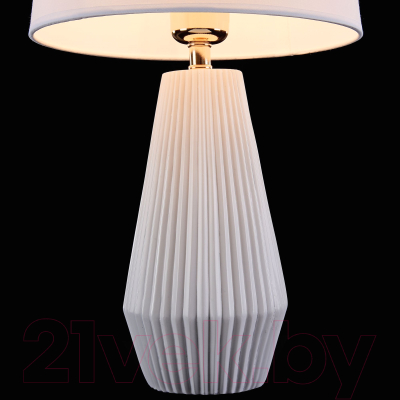 Прикроватная лампа Maytoni Calvin Table Z181-TL-01-W