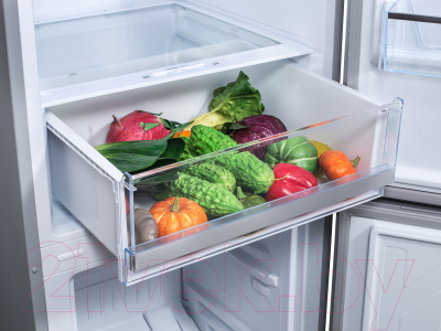 Холодильник с морозильником CHiQ CBM317NW 